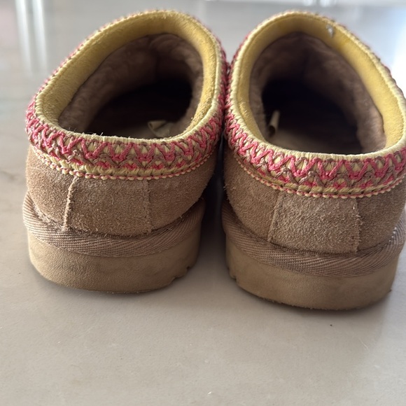 Ugg Tasman slippers.. gentley used. Outgrew too fast - Picture 3 of 6